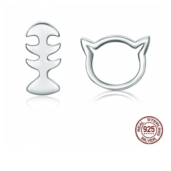 Cat Themed 925 Silver Stud Earrings - Picture 5 of 6